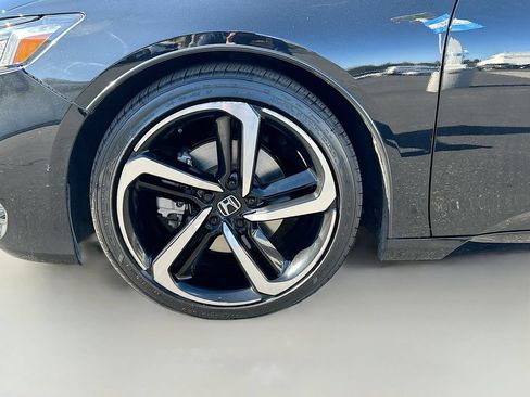 Used 2018 Honda Accord Sport image 28