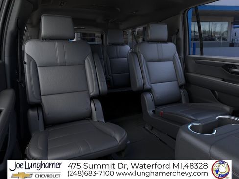New 2026 Chevrolet Suburban RST AWD/4WD image 17