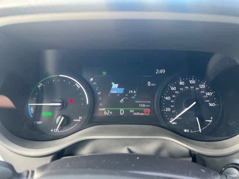 Used 2025 Toyota Sienna XLE w/ XLE Plus Package image 35