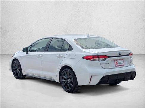 Used 2023 Toyota Corolla SE FWD image 8