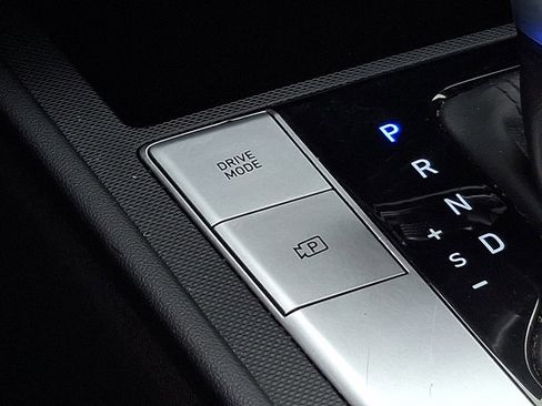 Used 2021 Hyundai Elantra SEL image 24