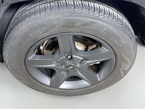 Certified 2023 Land Rover Defender 110 X-Dynamic SE image 34