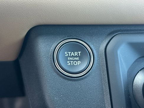 Used 2025 Land Rover Defender 110 V8 image 26