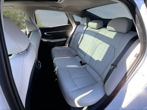 Used 2022 Hyundai Sonata Limited FWD image 22