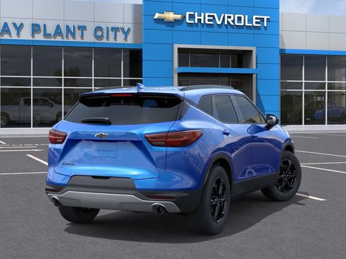 New 2026 Chevrolet Blazer LT w/ Convenience Package FWD image 4
