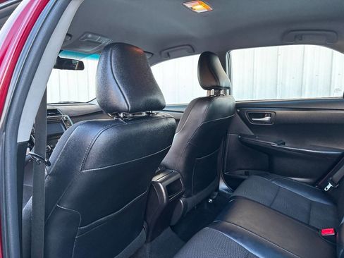 Used 2017 Toyota Camry SE image 14