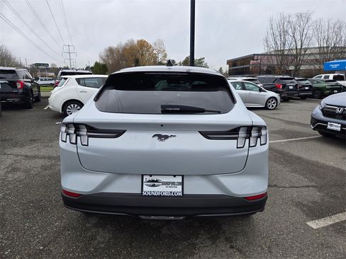 Used 2023 Ford Mustang Mach-E Select image 6