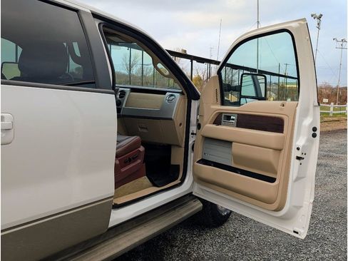 Used 2014 Ford F150 King Ranch image 11