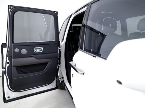 Certified 2025 Rolls-Royce Cullinan image 27