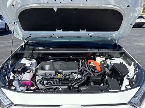 Used 2025 Toyota RAV4 LE image 31