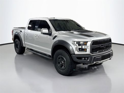 Used 2017 Ford F150 Raptor w/ Equipment Group 802A Luxury image 3