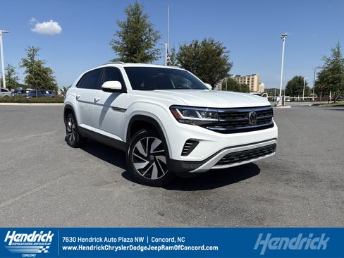 Used 2020 Volkswagen Atlas Cross Sport SE w/ Towing Package AWD/4WD image 1