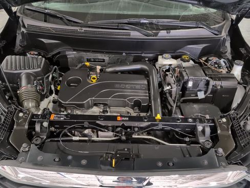 Used 2024 GMC Terrain SLE image 13