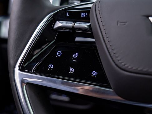 New 2026 Cadillac Escalade Platinum Sport w/ LPO, ONYX Package image 25