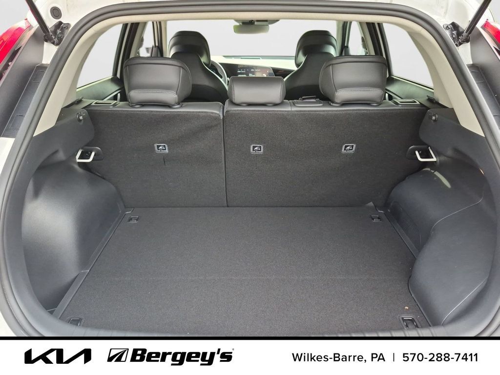 Certified 2025 Kia Niro EX w/ EX Cold Weather Package FWD image 25