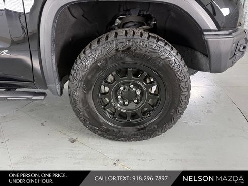 Used 2023 GMC Sierra 1500 AT4X w/ AT4X AEV Edition AWD/4WD image 14