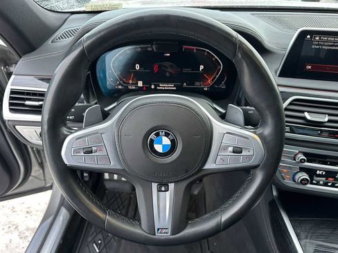 Used 2020 BMW 750i xDrive w/ M Sport Package image 23