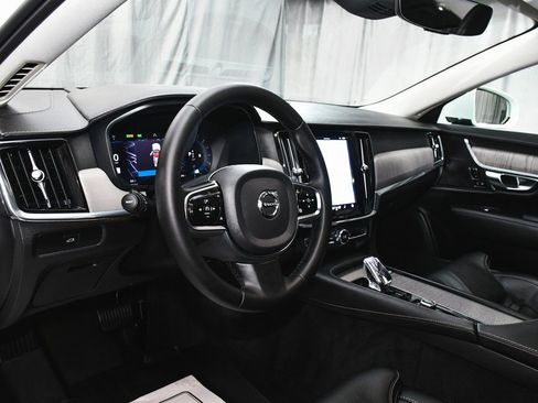 Used 2023 Volvo S90 B6 Ultimate w/ Protection Package image 20