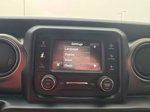 Used 2021 Jeep Wrangler Sport image 15