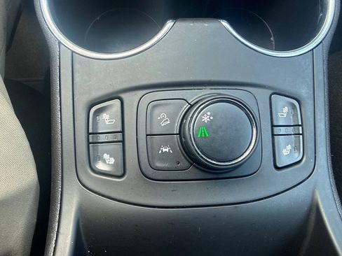 Used 2022 GMC Terrain SLE w/ Driver Convenience Package FWD image 25