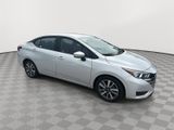 Used 2023 Nissan Versa SV image 3