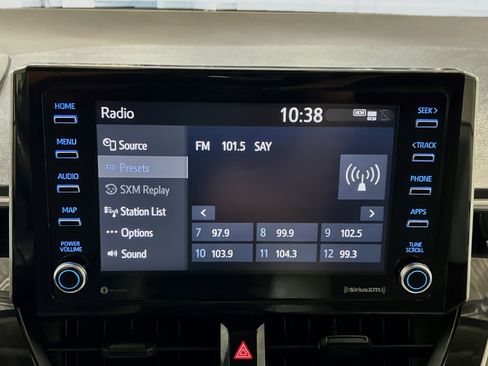 Used 2021 Toyota Corolla LE w/ Carpet Mat Package (TMS) FWD image 10