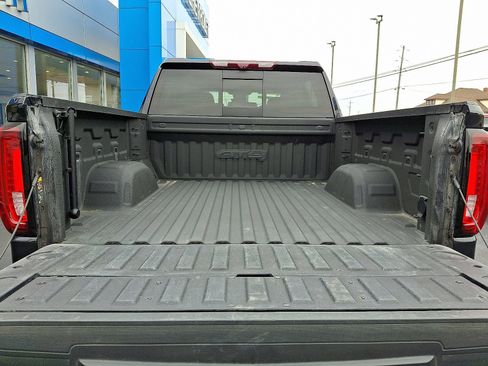 Used 2023 GMC Sierra 1500 AT4 w/ Technology Package image 32