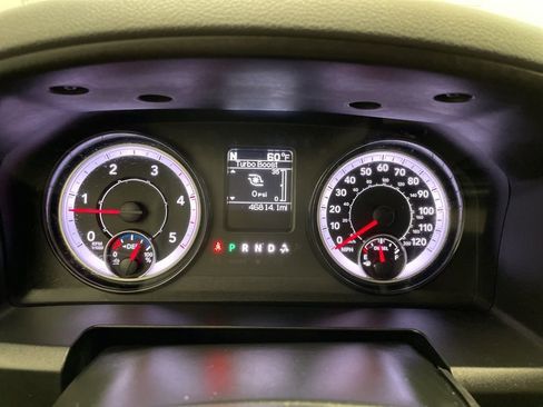 Used 2018 RAM 2500 Tradesman w/ Chrome Appearance Group image 12