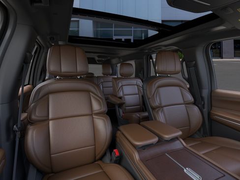 New 2026 Lincoln Navigator L Reserve AWD/4WD image 33