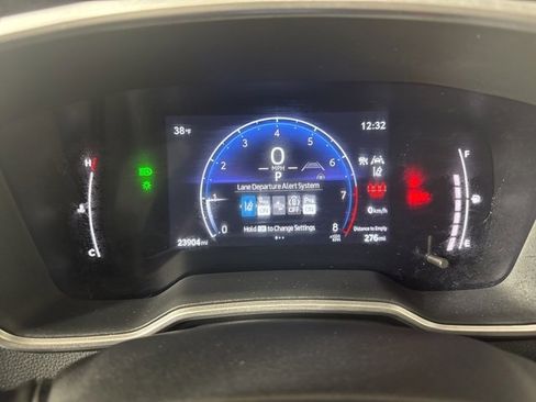 Used 2023 Toyota Corolla Cross XLE image 18