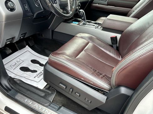 Used 2016 Ford Expedition Platinum AWD/4WD image 10