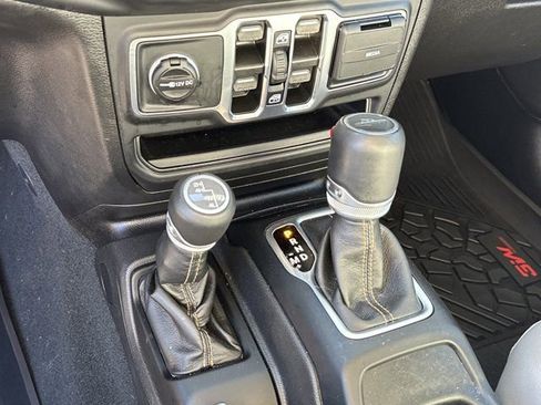 Certified 2022 Jeep Gladiator Overland image 32