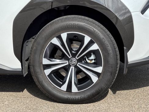 Certified 2024 Toyota bZ4X FWD image 25