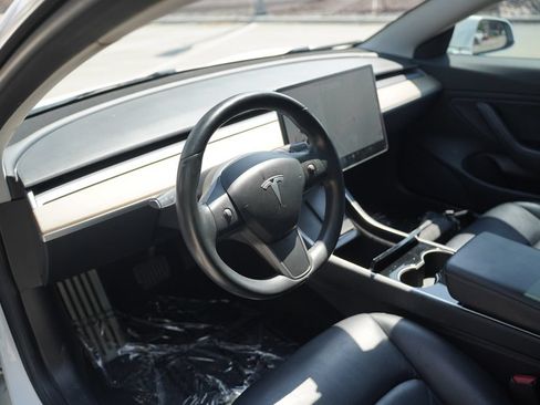 Used 2018 Tesla Model 3 Long Range AWD/4WD image 9
