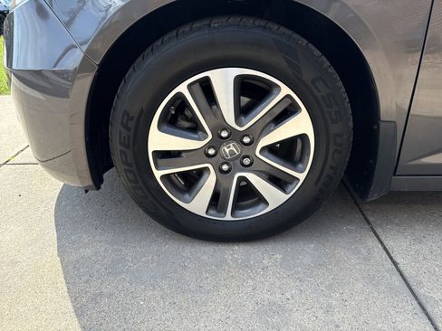 Used 2014 Honda Odyssey Touring image 11