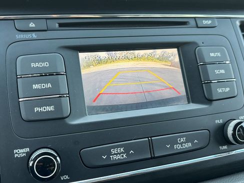Used 2016 Kia Sedona LX w/ LX Essentials Premium Package image 19