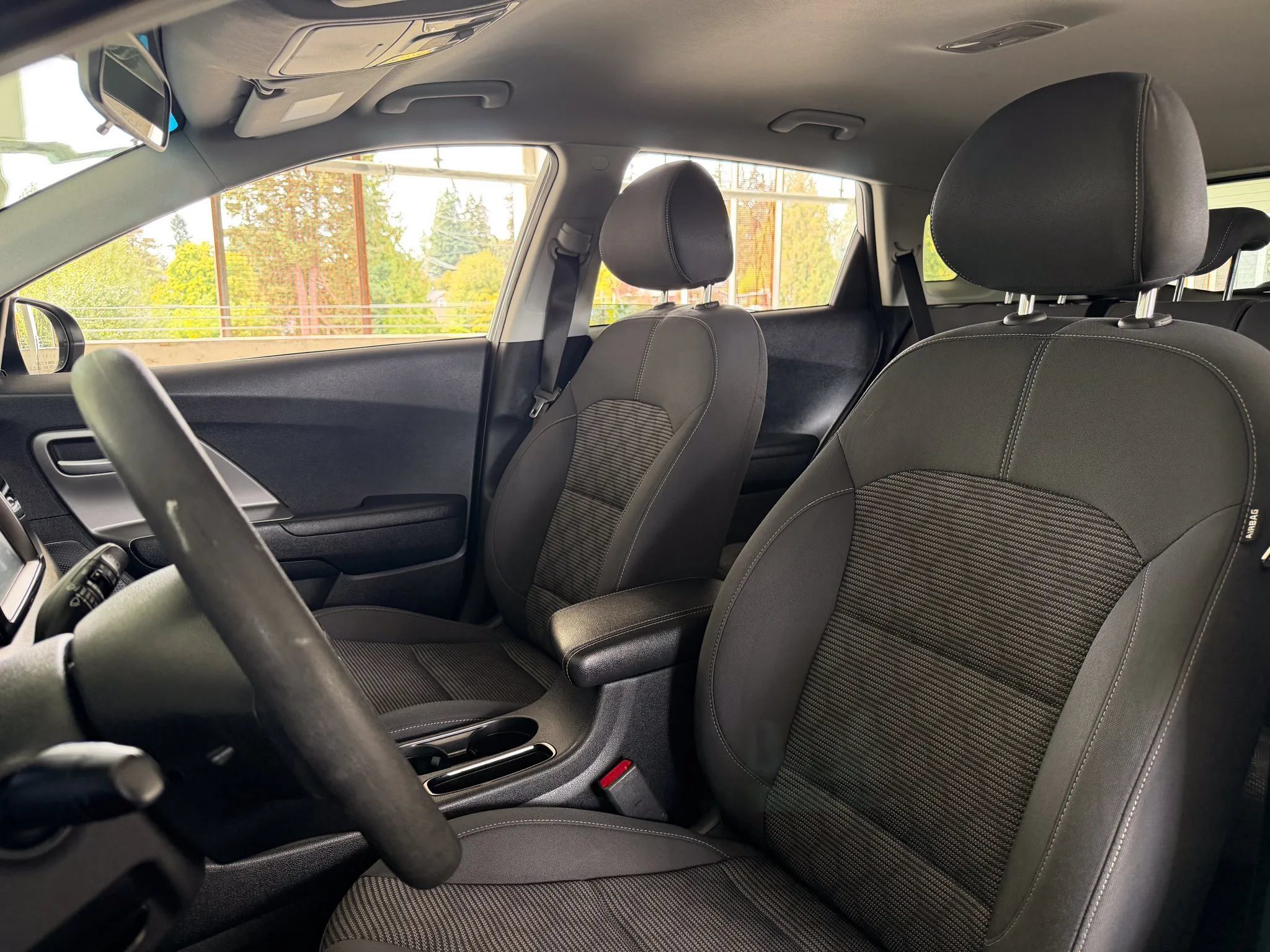 Used 2018 Kia Niro LX FWD image 17