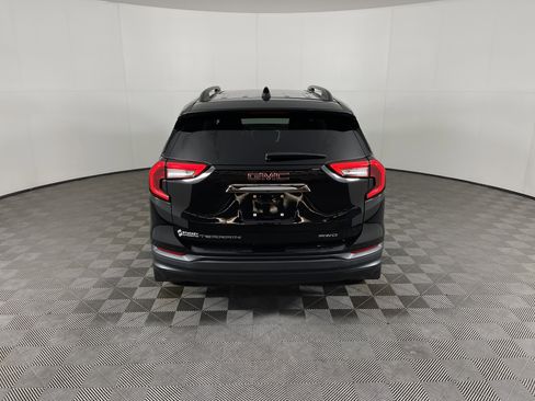 Used 2022 GMC Terrain SLE w/ Driver Convenience Package image 4
