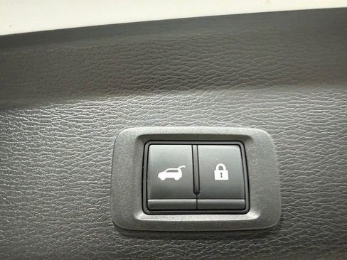 Used 2023 Mitsubishi Outlander SE AWD/4WD image 7
