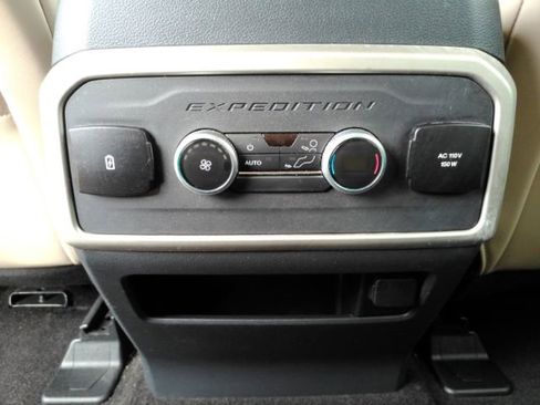 Used 2022 Ford Expedition XLT RWD image 31