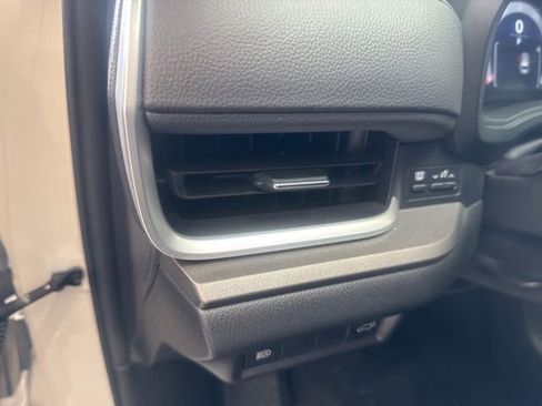 Certified 2024 Toyota Grand Highlander AWD image 11
