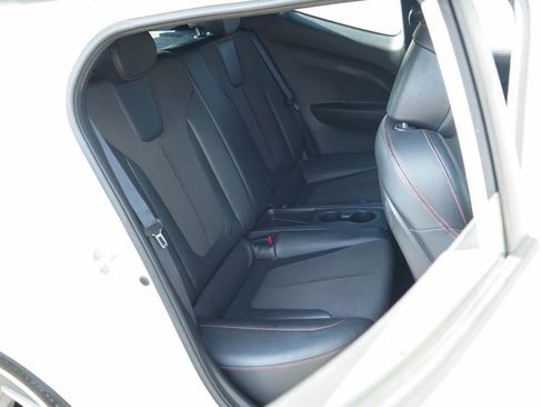 Used 2019 Hyundai Veloster Turbo image 34