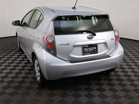 Used 2012 Toyota Prius C image 6