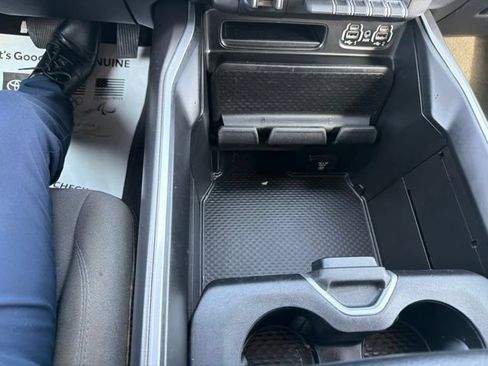 Used 2020 RAM 1500 Big Horn AWD/4WD image 15