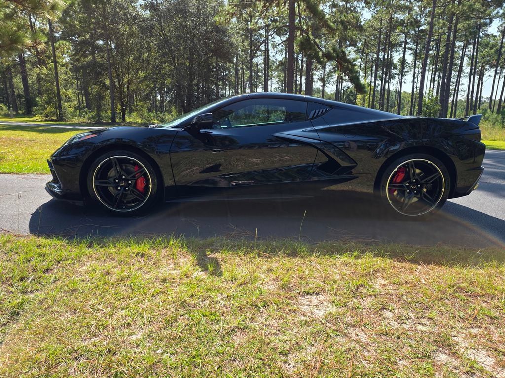Used 2023 Chevrolet Corvette Stingray Premium Cpe w/ Z51 Performance Package RWD image 2