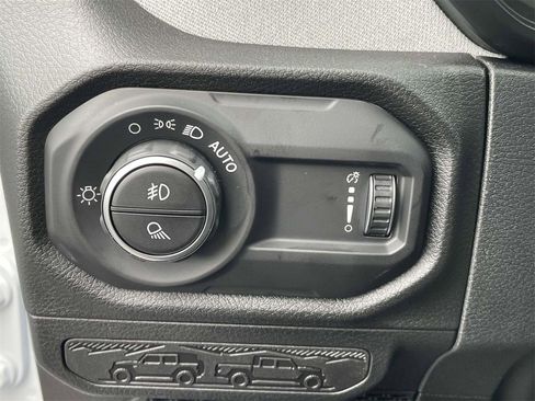 New 2025 Jeep Gladiator Sport image 12