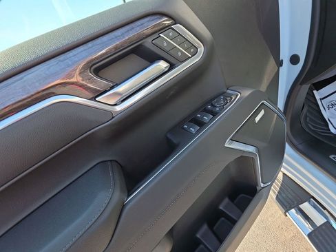 New 2026 Chevrolet Silverado 1500 LTZ w/ Z71 Off-Road Package image 13