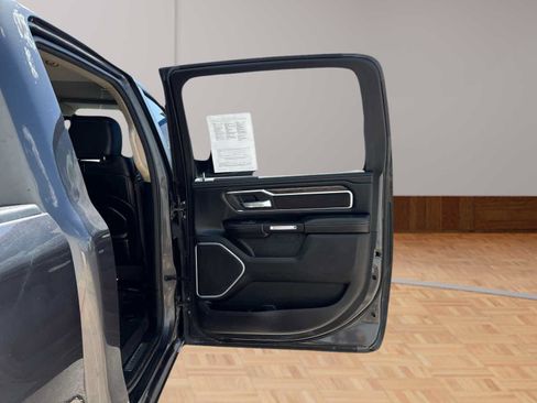 Used 2020 RAM 1500 Laramie w/ Off Road Group AWD/4WD image 14