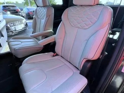 Used 2021 Hyundai Palisade Limited image 19