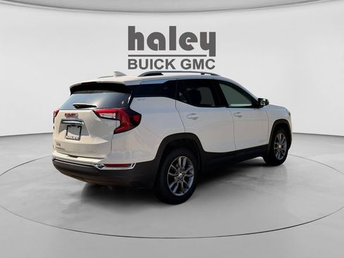 Used 2023 GMC Terrain SLT AWD/4WD image 5